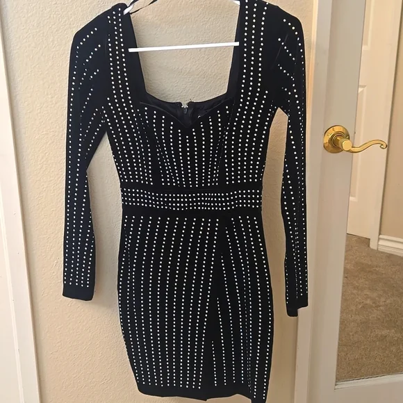 Windsor | Dresses | Windsor Black And White Long Sleeve Bodycon Dress | Poshmark Windsor | Dresses | Windsor Black And White Long Sleeve Bodycon Dress | Poshmark